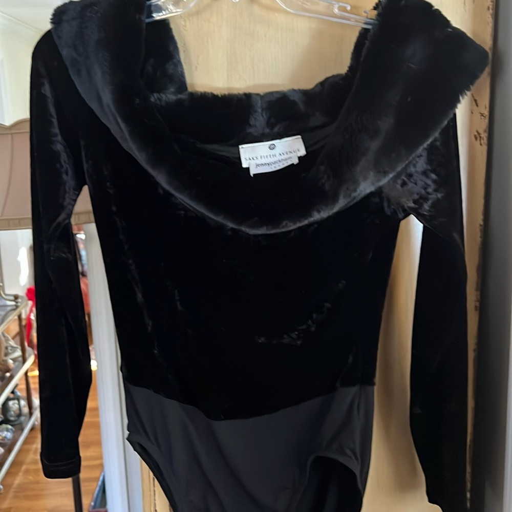 Black velvet faux collar body suit large